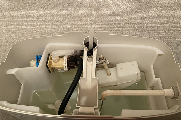 トイレタンク内の画像